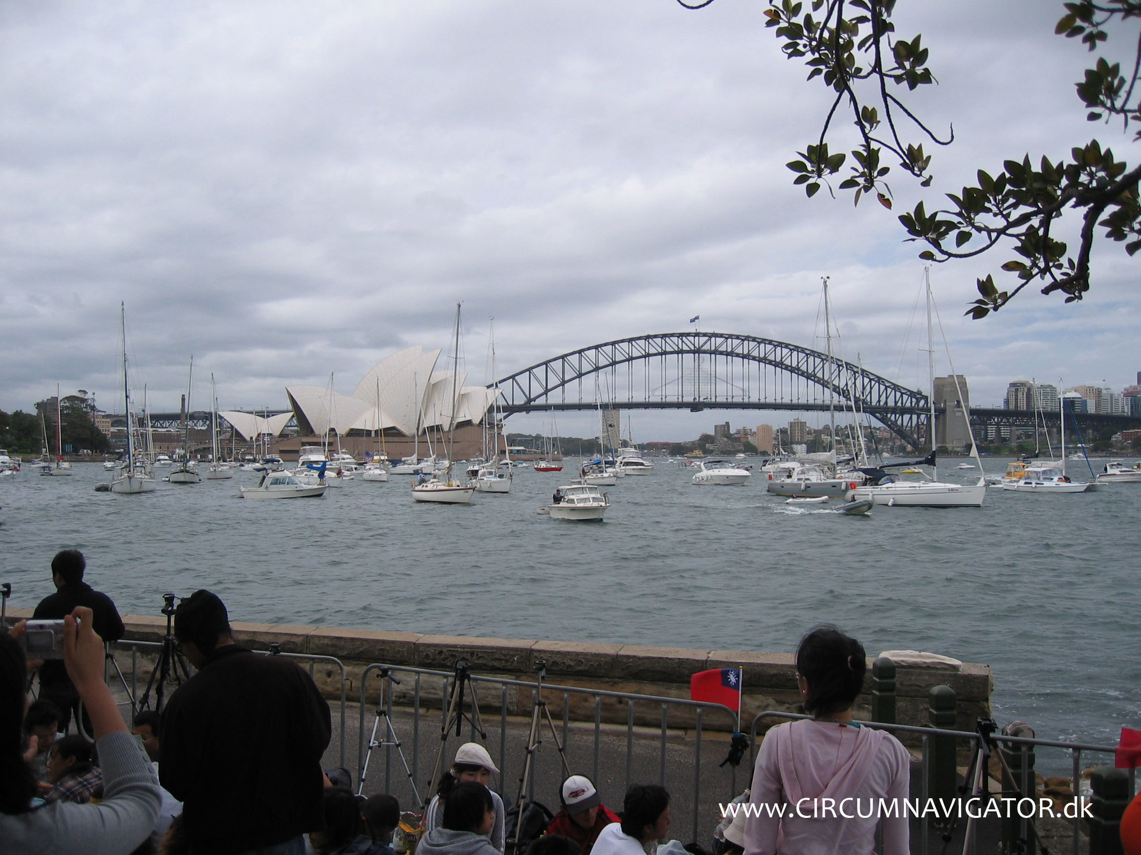  - View-from-Botanic-Gardens-Sydney-Opera-House-Harbour-Bridge-New-Years